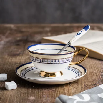 Европейская керамическая кофейная чашка, набор ложек для приготовления послеобеденного десерта, кофейная чашка для напитков, чайный сервиз, чашка для чая по-турецки, кофейный сервиз اتواب قهوه